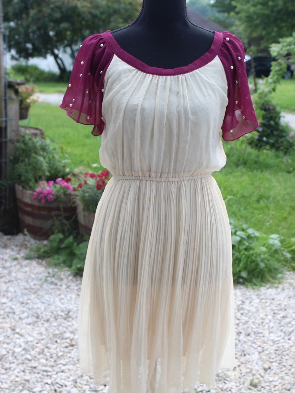 O2 Collection Women’s Ivory Midi Dress